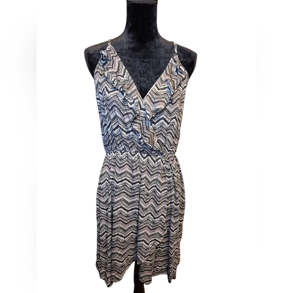 Sheila Rose Chic Black and White Chevron Midi Dress